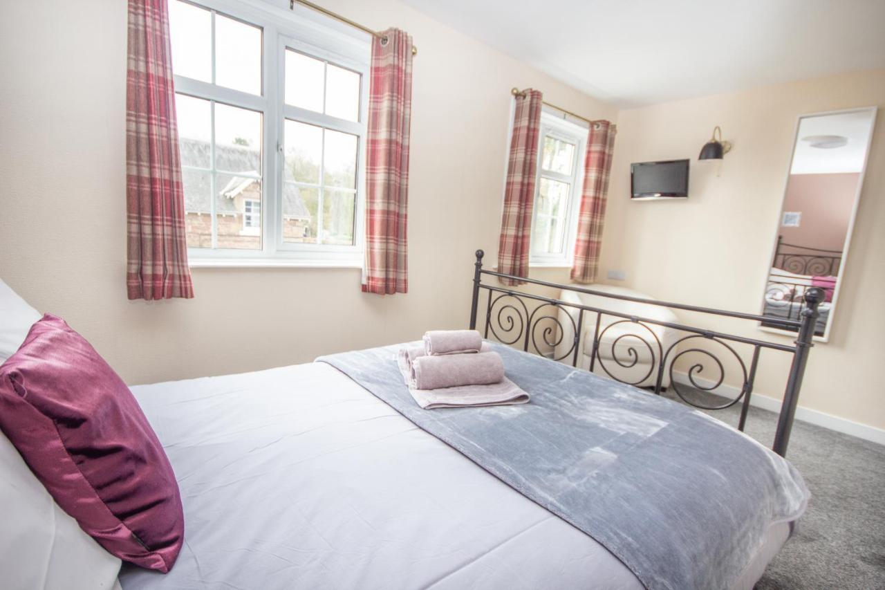 Horse And Hound Country Inn Bonchester Bridge Екстер'єр фото