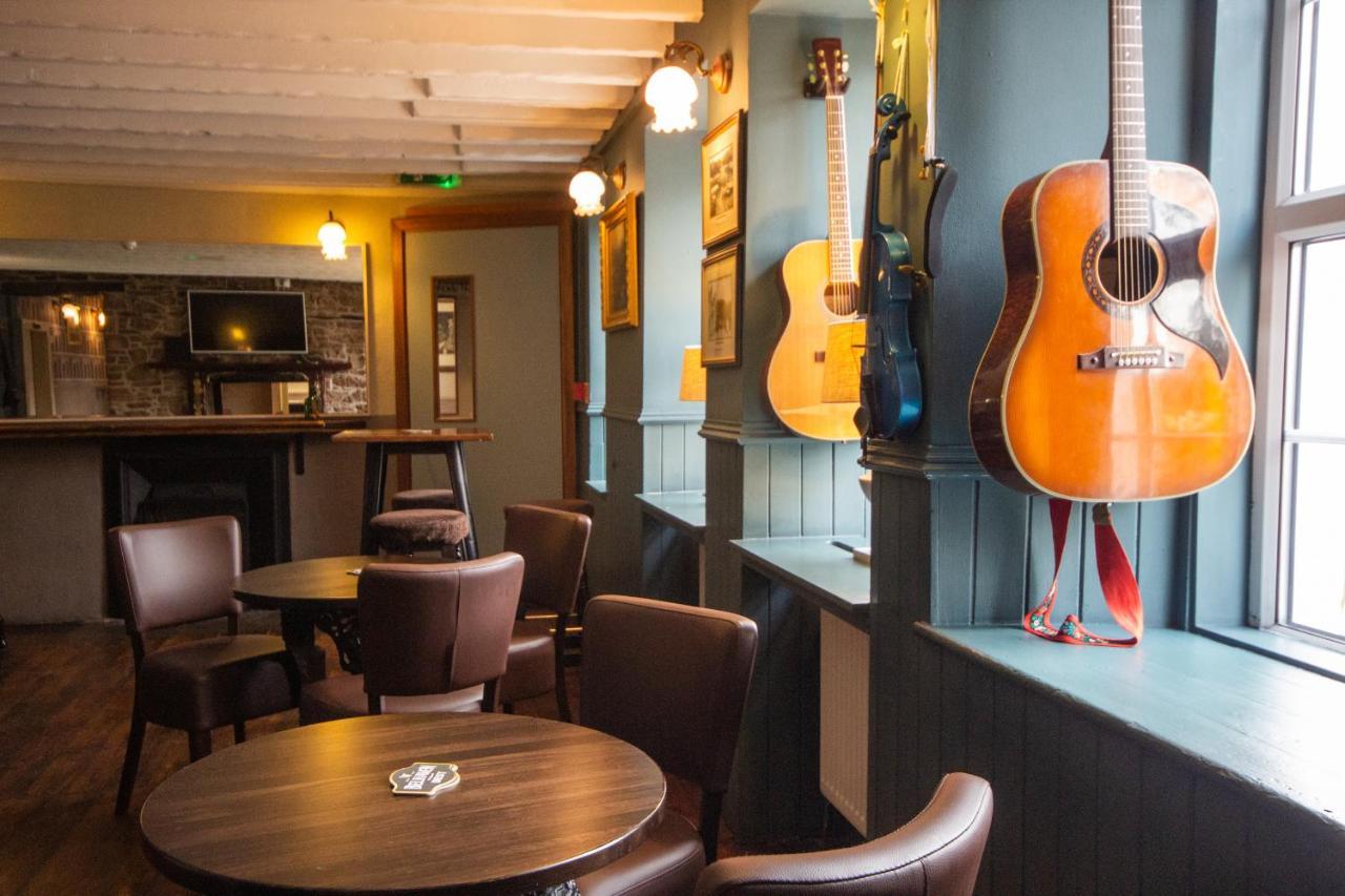 Horse And Hound Country Inn Bonchester Bridge Екстер'єр фото